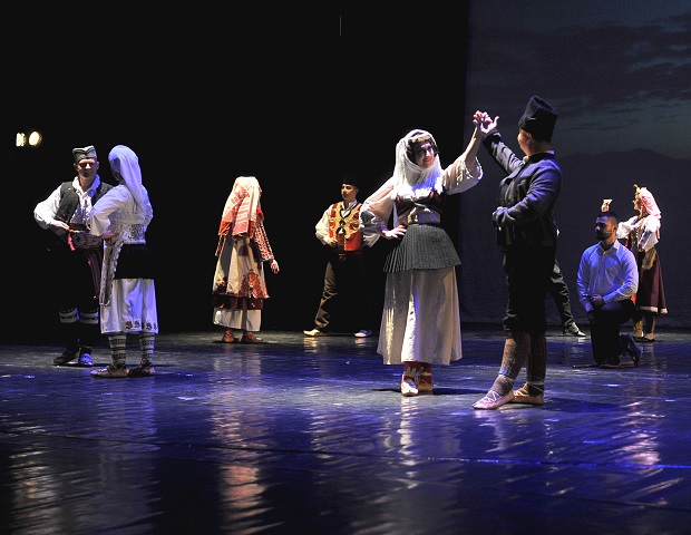 Венац наступио у Народном позоришту